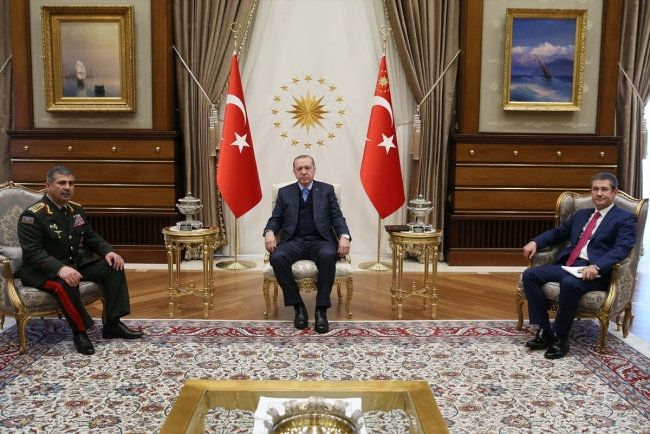 Cumhurbaşkanı Erdoğan Azerbaycan Savunma Bakanı'nı kabul etti